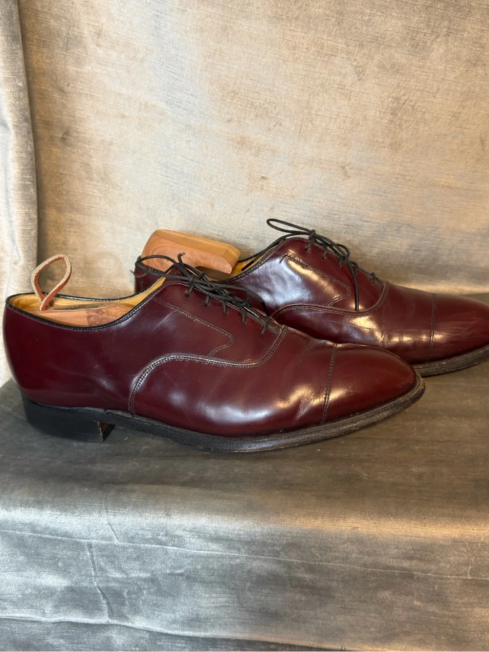 Johnston & Murphy Aristocraft Maroon Leather Dress Shoes. Men’s Size 8.5EEE Wide